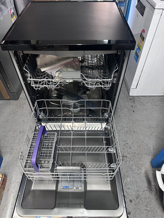 *Current Model* Beko BDFB1630B 16 Place Setting Freestanding Dishwasher (Glossy Black) [Factory Second]