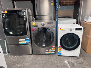 *Oversiezed Dimensions * LG  15kg/7.5kg Washer Dryer Combo [Refurbished]