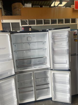 LG 712L French Door 4 Door Fridge -Plumbed Water & Ice- [Refurbished]