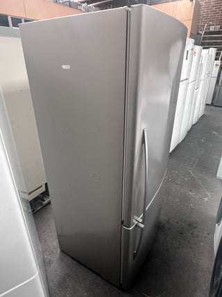 Fisher & Paykel  519L Matte Stainless Steel Bottom Mount Refrigerator [Refurbished]